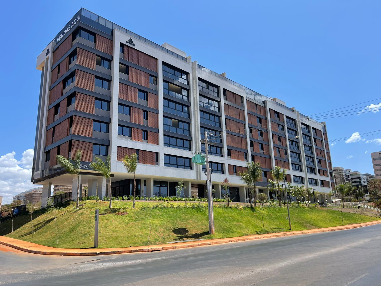 RESIDENCIAL ENNIUS MUNIZ - LIGUE 61 99647-7030